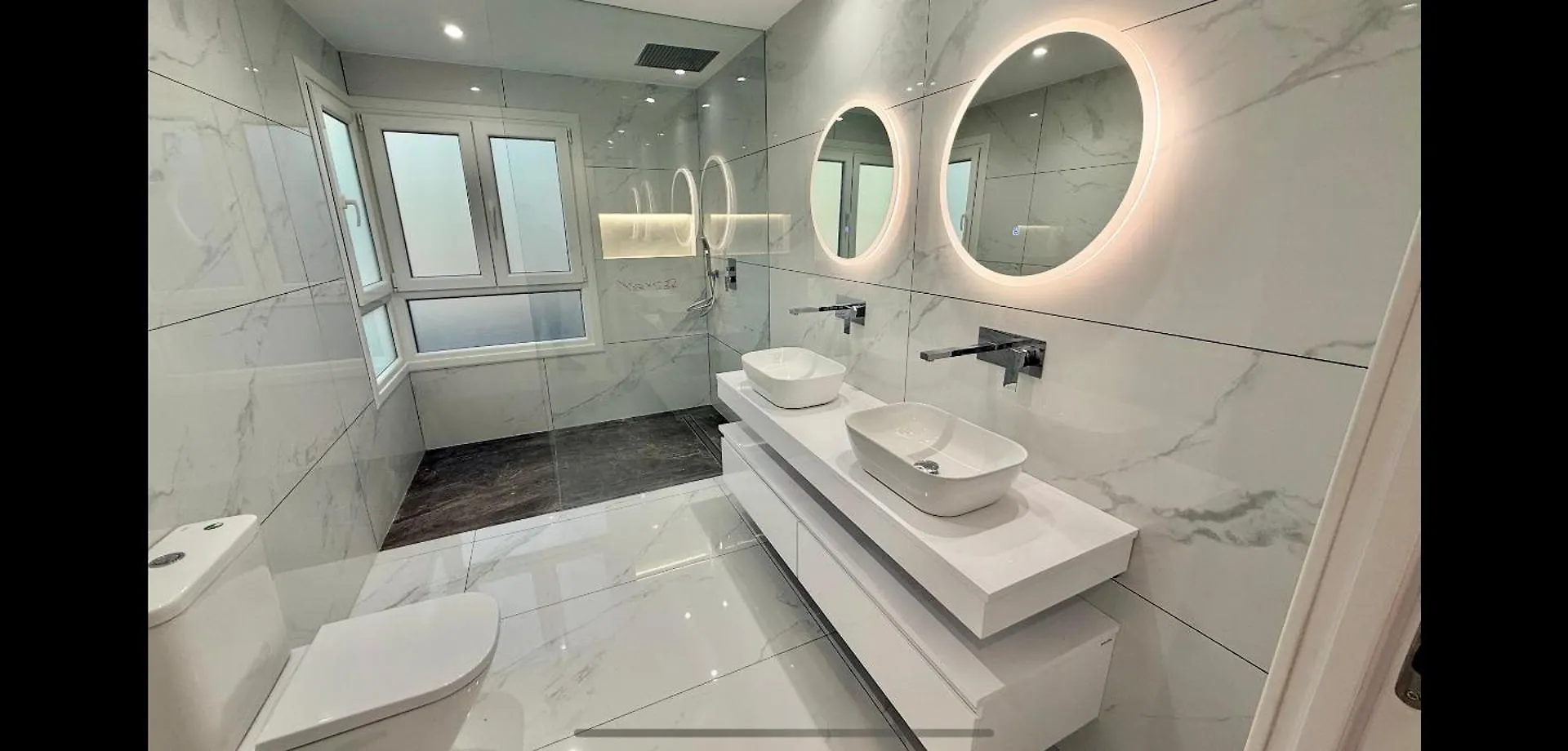 Mi Capricho A12 - Luxury Beachfront Apartment- Costa Del Sol Sitio de Calahonda Spain