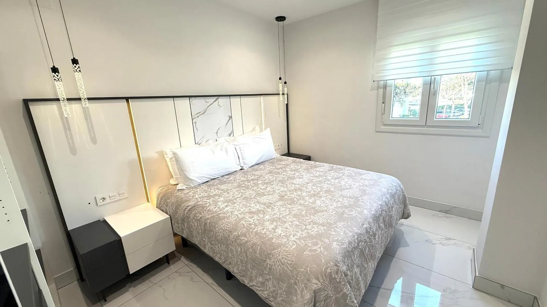 شقة Mi Capricho A12 - Luxury Beachfront Apartment- Costa Del Sol Sitio de Calahonda إسبانيا